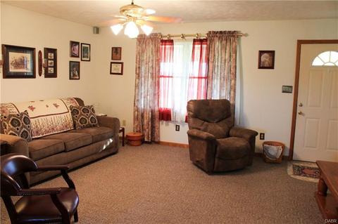 618 Pansy Rd, Blanchester, OH 45107 photo 3