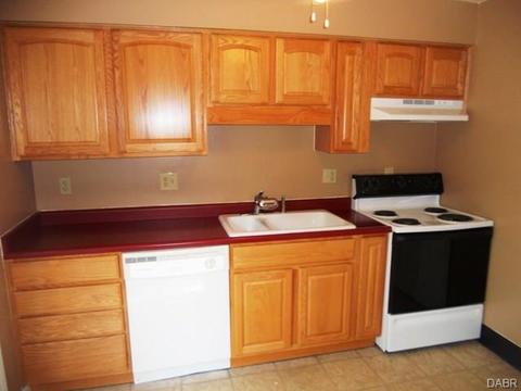 707 Clareridge Ln, Dayton, OH 45458 photo 4