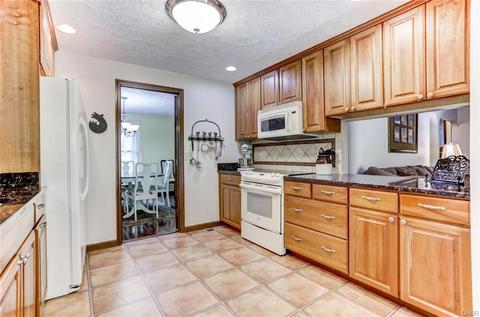 1051 Ambridge Rd, Dayton, OH 45459 photo 15