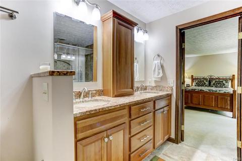 1051 Ambridge Rd, Dayton, OH 45459 photo 19
