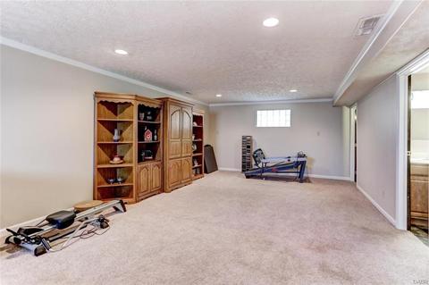 1051 Ambridge Rd, Dayton, OH 45459 photo 28