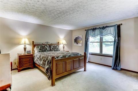 1051 Ambridge Rd, Dayton, OH 45459 photo 7