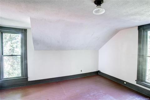 102 E Walnut St, Spring Valley Vlg, OH 45370 photo 22