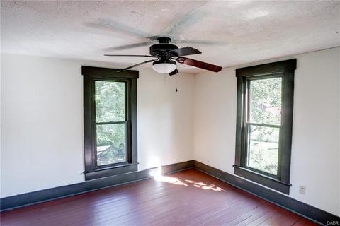 102 E Walnut St, Spring Valley Vlg, OH 45370 photo 18