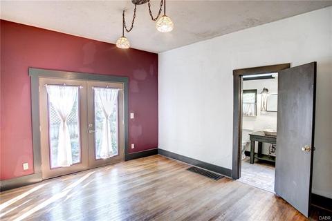 102 E Walnut St, Spring Valley Vlg, OH 45370 photo 9