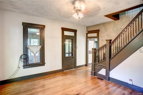 102 E Walnut St, Spring Valley Vlg, OH 45370 photo 8
