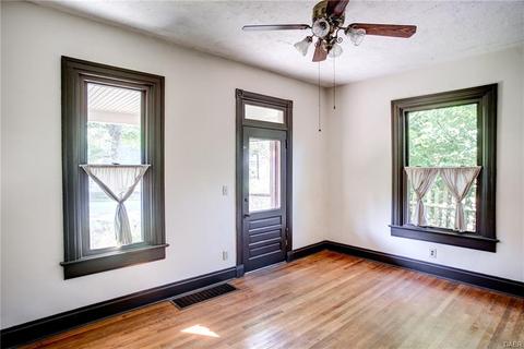 102 E Walnut St, Spring Valley Vlg, OH 45370 photo 2