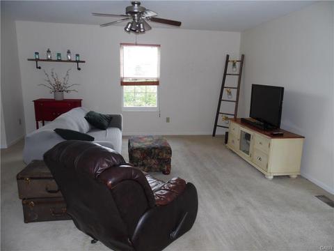 8837 Woolstone Ct, Maineville, OH 45039 photo 3