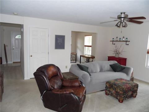 8837 Woolstone Ct, Maineville, OH 45039 photo 2