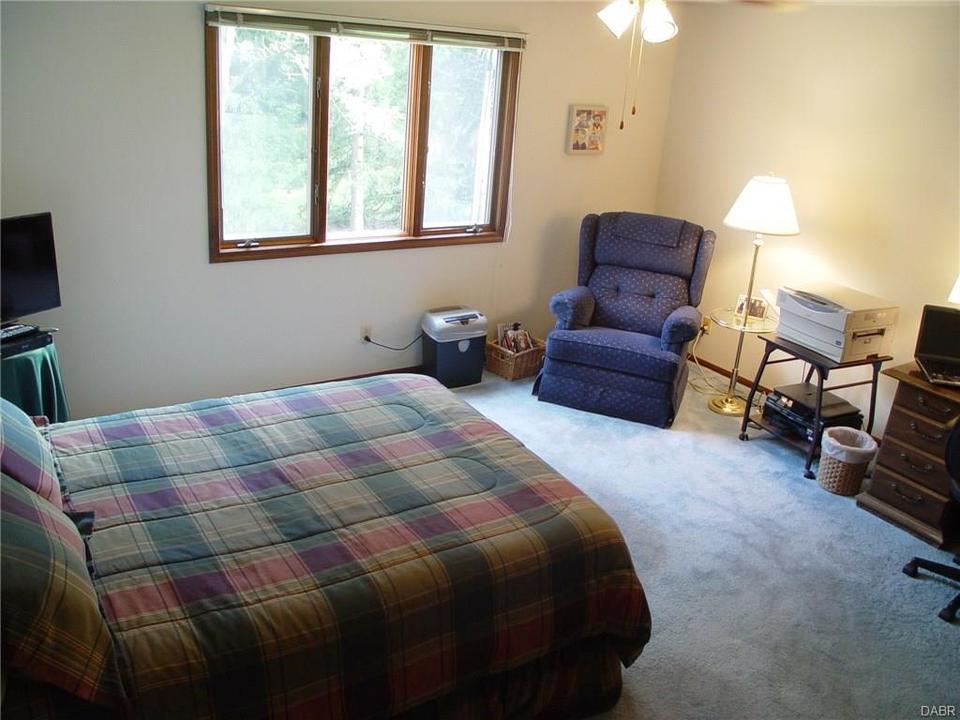  515 Locust Hill Dr, Englewood, OH 45322 photo 23