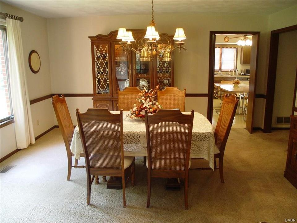  515 Locust Hill Dr, Englewood, OH 45322 photo 15