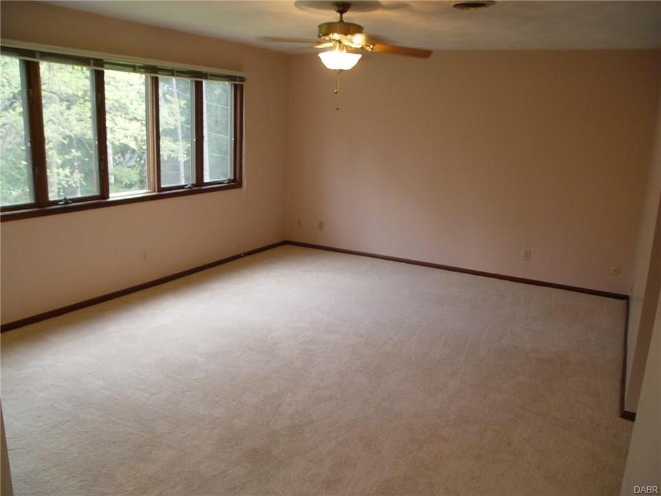  515 Locust Hill Dr, Englewood, OH 45322 photo 25