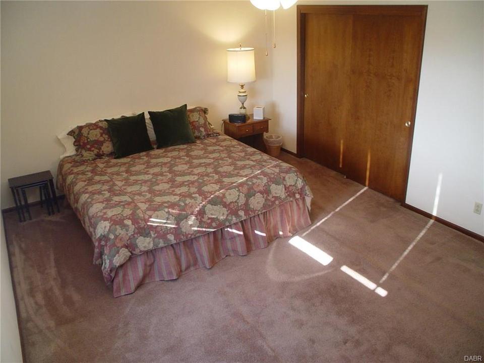  515 Locust Hill Dr, Englewood, OH 45322 photo 22