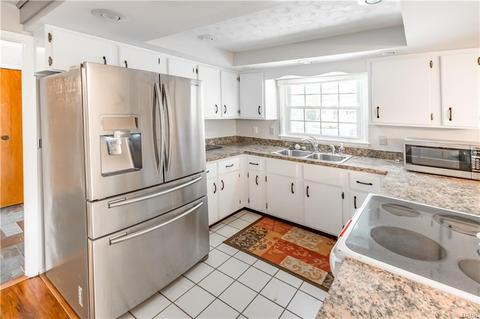 74 Coachman Dr, Dayton, OH 45458 photo 2