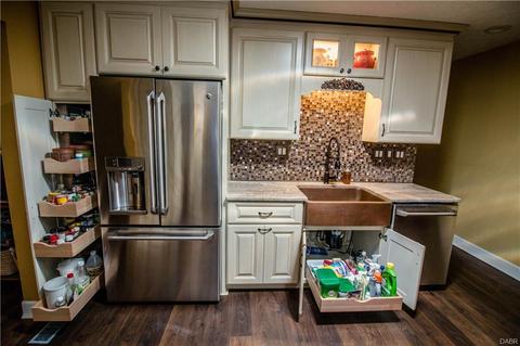 3056 Glenmere Ct, Dayton, OH 45440 photo 25