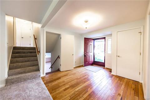 7638 E Von Dette Cir, Dayton, OH 45459 photo 2