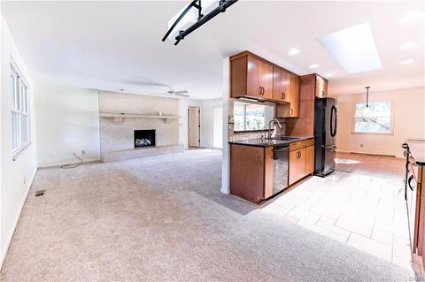 7638 E Von Dette Cir, Dayton, OH 45459 photo 4