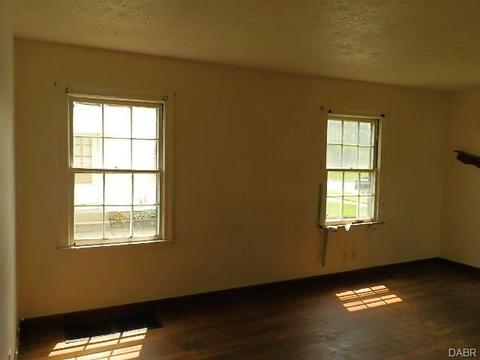 2132 E Bataan Dr, Dayton, OH 45420 photo 12