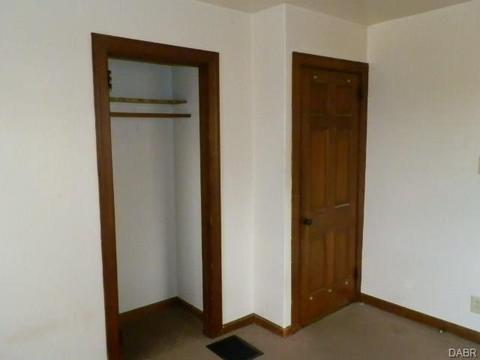 2132 E Bataan Dr, Dayton, OH 45420 photo 11
