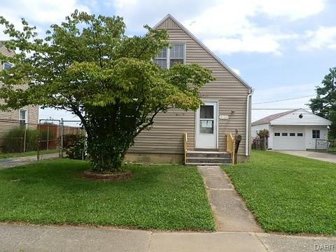 2132 E Bataan Dr, Dayton, OH 45420 photo 1