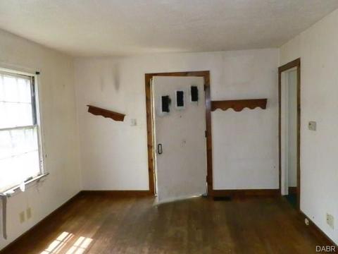 2132 E Bataan Dr, Dayton, OH 45420 photo 7
