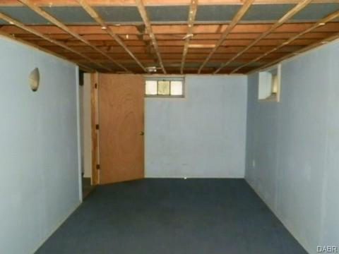 2132 E Bataan Dr, Dayton, OH 45420 photo 15