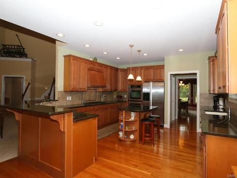 1602 Hawk Ridge Dr, Maineville, OH 45039 photo 12