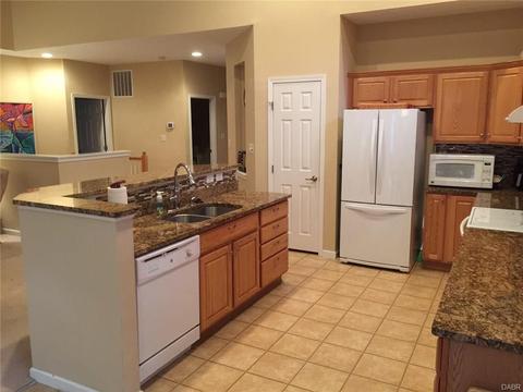 3215 Montpelier Dr, Dayton, OH 45440 photo 9