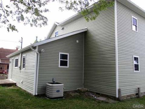 304 E Spring St, Covington, OH 45318 photo 2