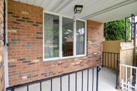 527 Argonne Ave, Springfield, OH 45503 photo 2