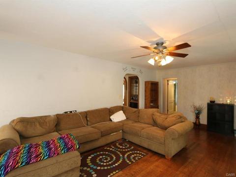 85 N Wright Ave, Fairborn, OH 45324 photo 4