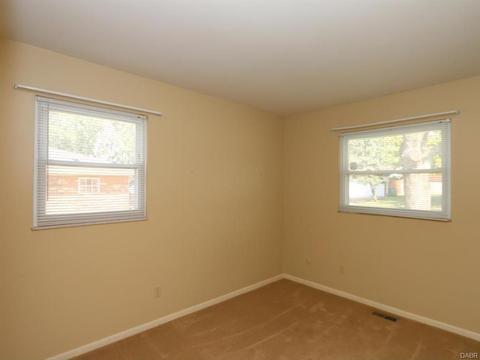 2073 Darrell Dr, Fairborn, OH 45324 photo 14