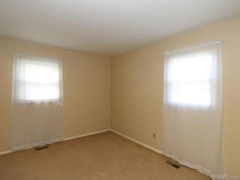 2073 Darrell Dr, Fairborn, OH 45324 photo 12