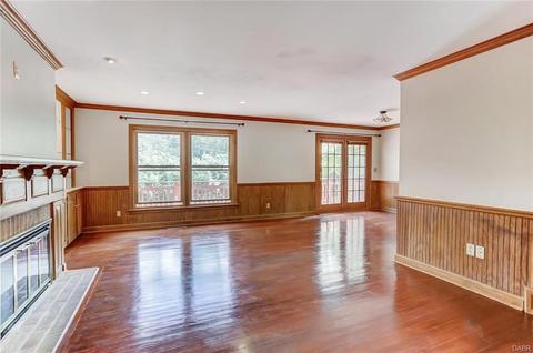 5720 Folkestone Dr, Dayton, OH 45459 photo 9