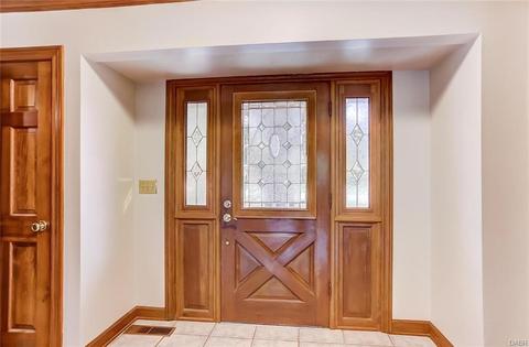 5720 Folkestone Dr, Dayton, OH 45459 photo 6
