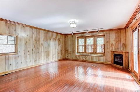 5720 Folkestone Dr, Dayton, OH 45459 photo 19