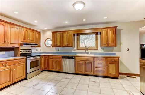 5720 Folkestone Dr, Dayton, OH 45459 photo 13