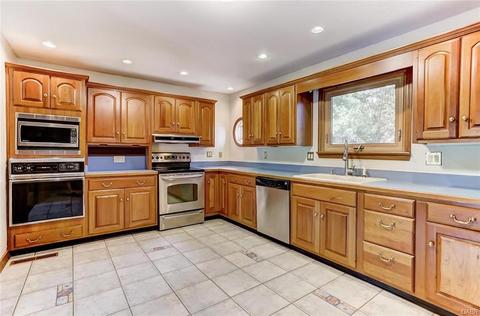 5720 Folkestone Dr, Dayton, OH 45459 photo 14