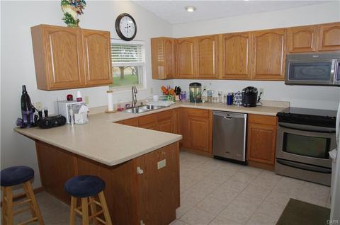 4397 E Kitridge Rd, Dayton, OH 45424 photo 4