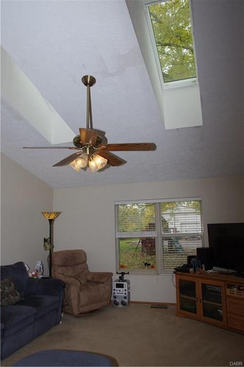 4397 E Kitridge Rd, Dayton, OH 45424 photo 7