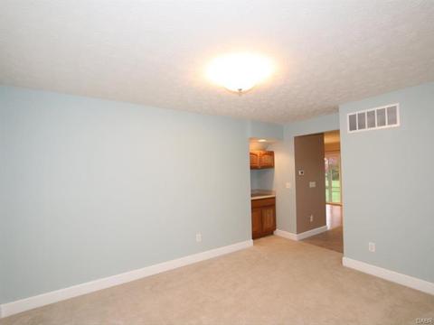 3176 Bugle Bluff Dr, Bellbrook, OH 45305 photo 8