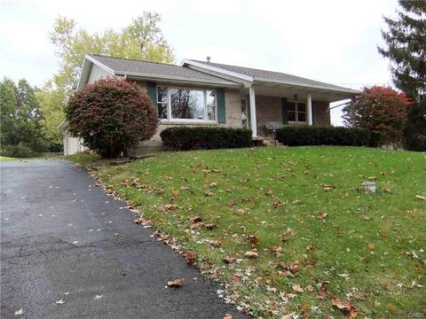 2850 Locust Dr, Springfield, OH 45504 photo 1