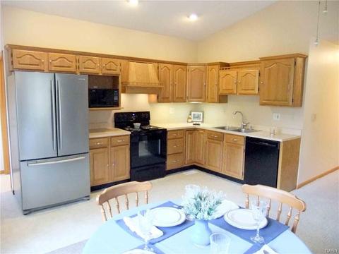 2850 Locust Dr, Springfield, OH 45504 photo 6