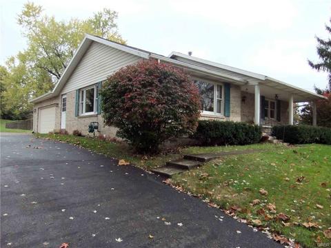 2850 Locust Dr, Springfield, OH 45504 photo 2