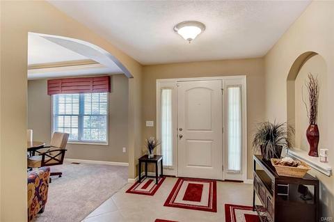 828 Foxfire Trl, Vandalia, OH 45377 photo 4