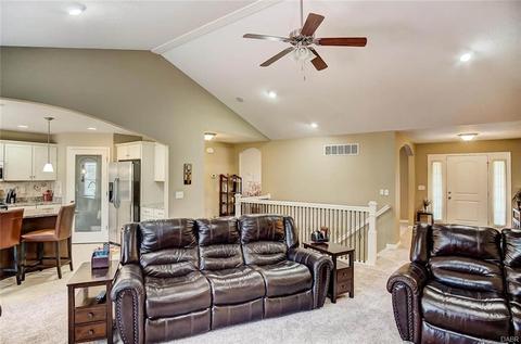 828 Foxfire Trl, Vandalia, OH 45377 photo 11