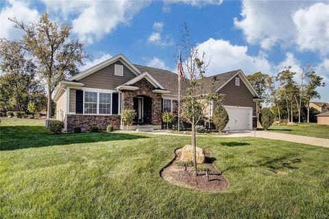 828 Foxfire Trl, Vandalia, OH 45377 photo 2