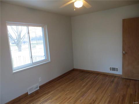 401 Storms Rd, Dayton, OH 45429 photo 16