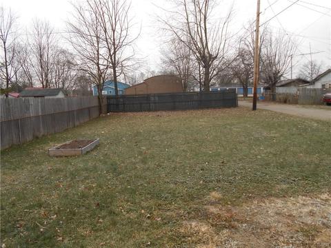 109 E Franklin St, Gratis, OH 45330 photo 5