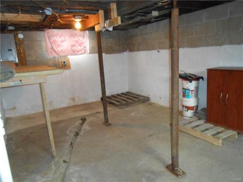 109 E Franklin St, Gratis, OH 45330 photo 17
